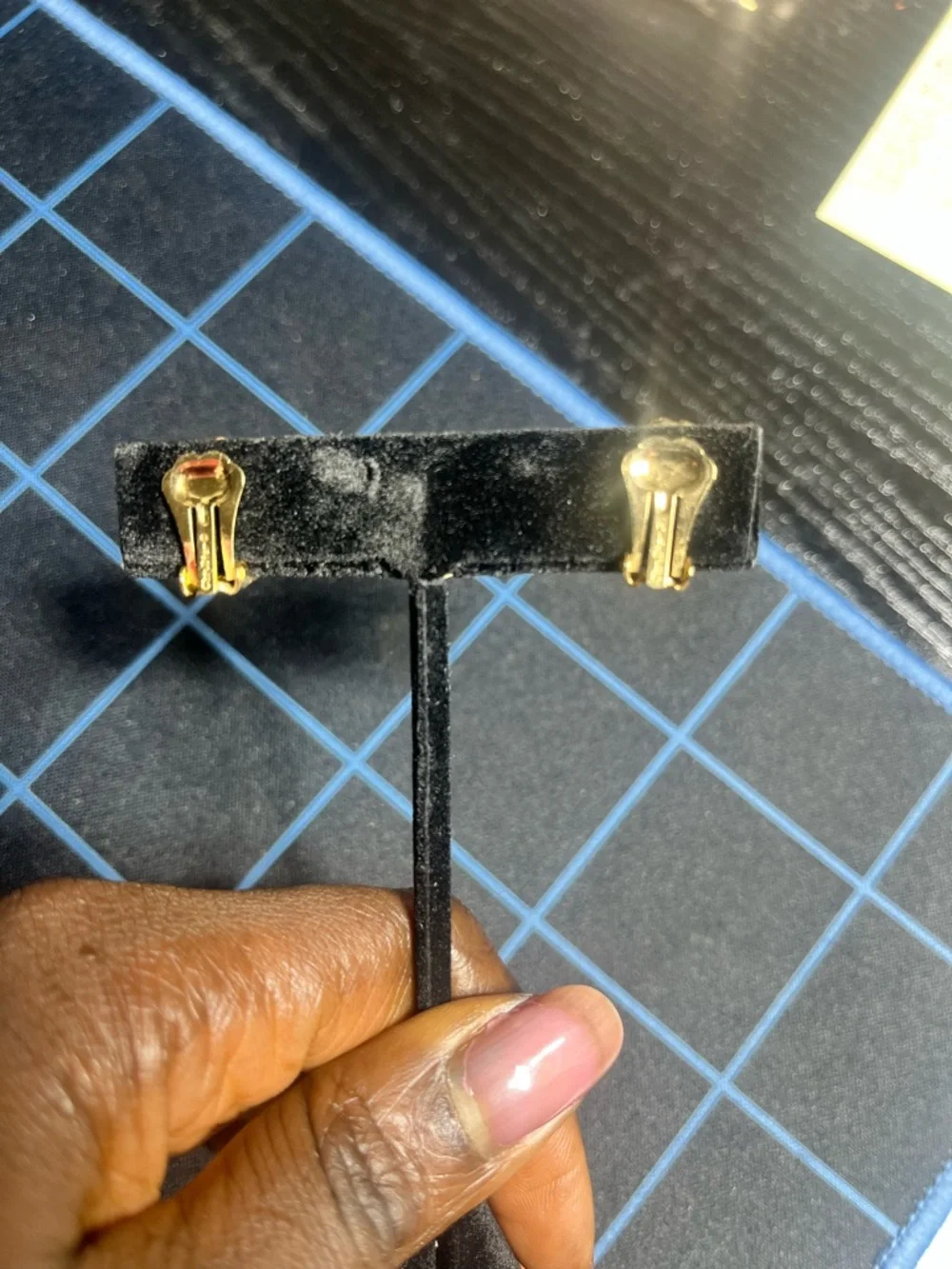 Dior Gold Crystal 'CD' Logo Circle Stud Earrings - Picture 5 of 5